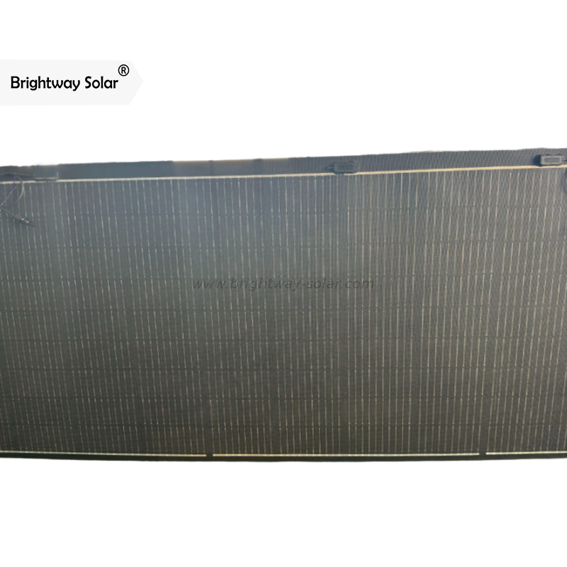 لوحة شمسية مرنة Solar 300W Brightway مع جهد تشغيل 25.2 فولت مناسب للمرآب