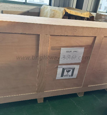 لوحة شمسية مرنة Solar 300W Brightway مع جهد تشغيل 25.2 فولت مناسب للمرآب