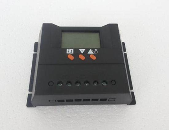 N12V/24V30A وحدة تحكم Solar PWM لنظام الطاقة الشمسية